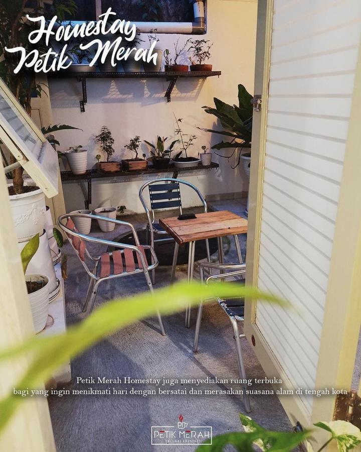 Petik Merah Homestay Pakualaman Exterior foto